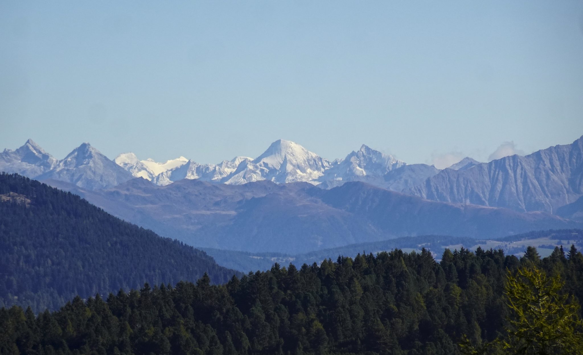 Die Zillertaler Alpen in der Ferne