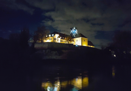 2025-12-11  17-57-06